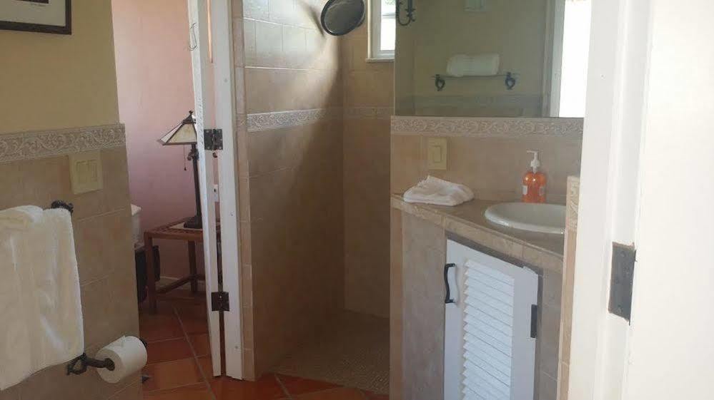 Sea Gate Hotel Векес Екстериор снимка